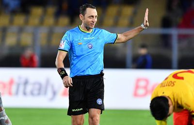 Gafă incredibilă în Serie A: arbitrul a confundat echipele și a revocat penalty-ul echipei care nici nu juca!