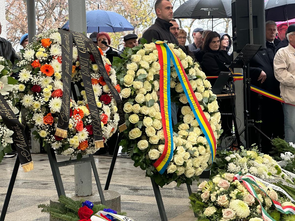 Gino Iorgulescu a trimis cea mai impunătoare coroană de flori la înmormântarea lui Emeric Ienei