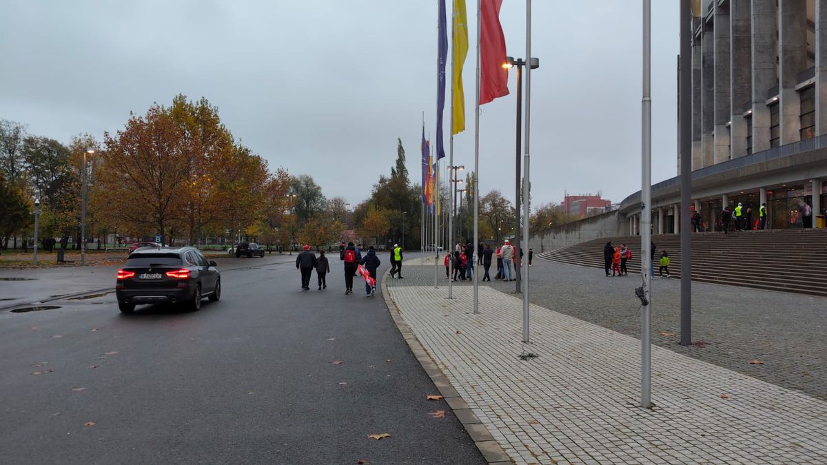 Imagini înainte de Dinamo - Csikszereda