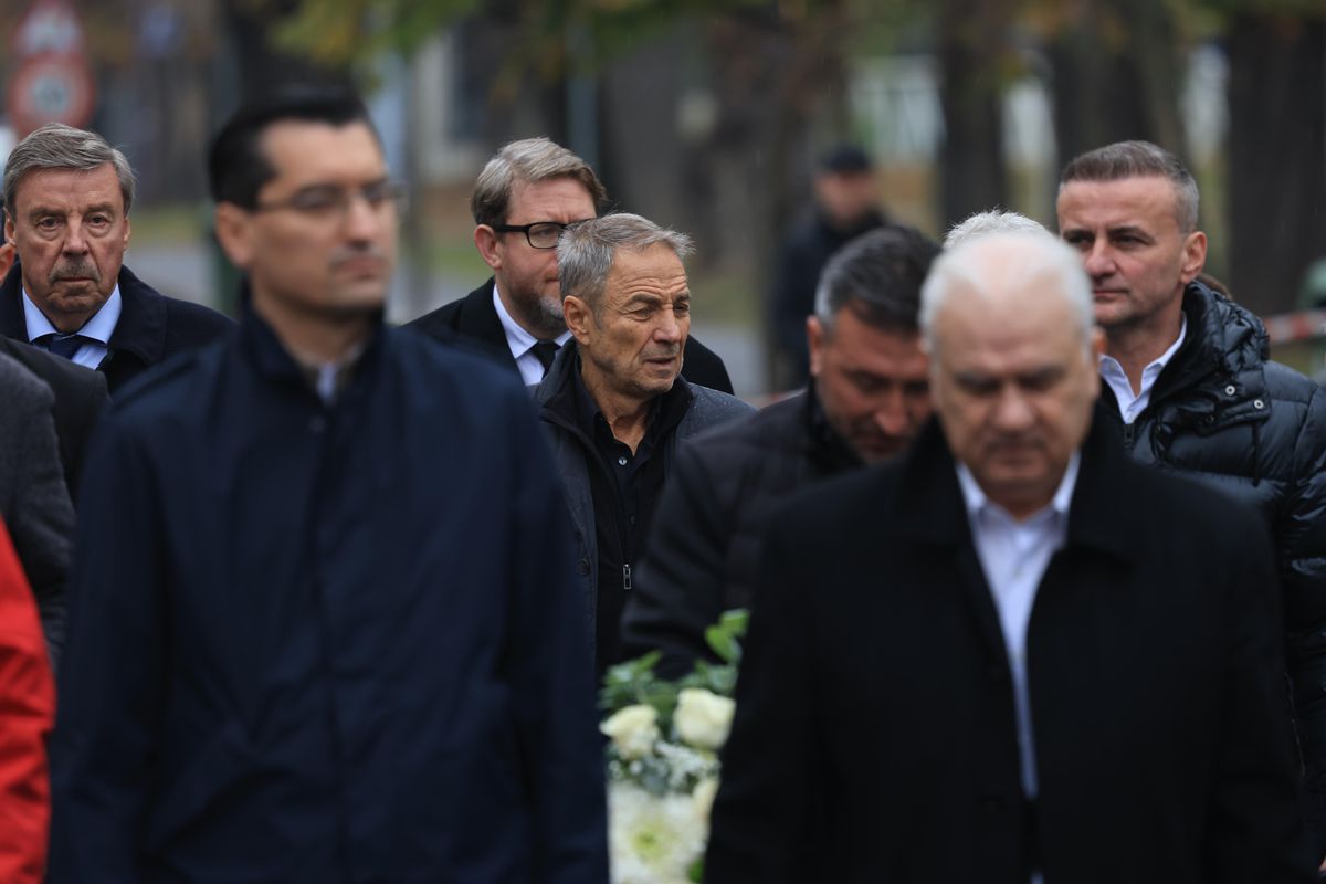 Personalități prezente la înmormântarea lui Emeric Ienei  // FOTO: GSP.ro