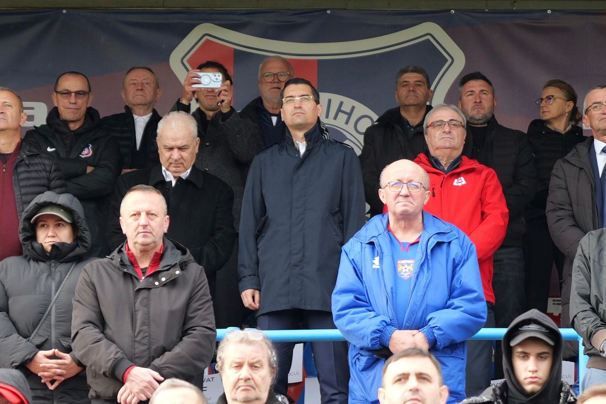 Oradea și-a cinstit legenda » Stadionul a vibrat în memoria lui Emeric Ienei, la meciul Bihorului din Liga 2