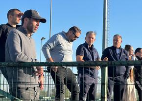 Agresorul de la Craiova U17 – Rapid U17 explică răfuiala părinților: „Regret, dar și-a căutat-o!” + Victima: „Am fractură de mandibulă!” »  Fiul, în pericol să fie dat afară de clubul giuleștean