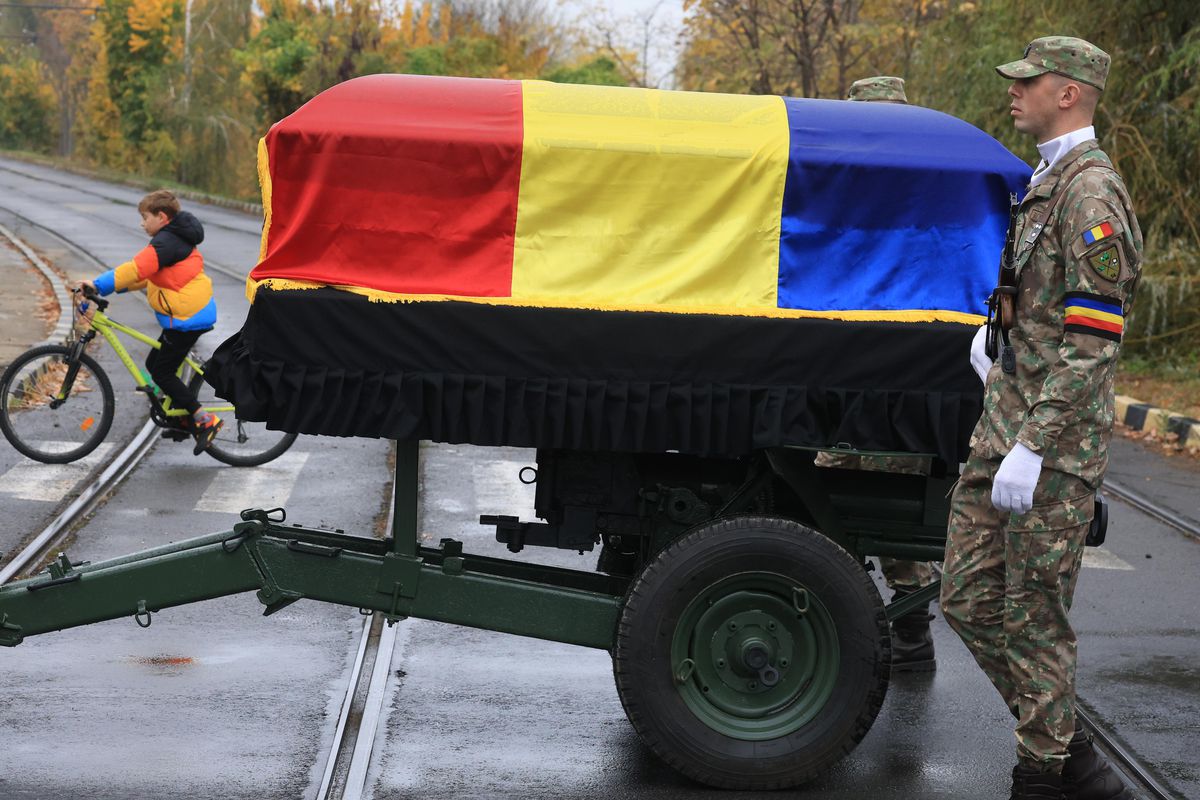 Înmormântare Emeric Ienei