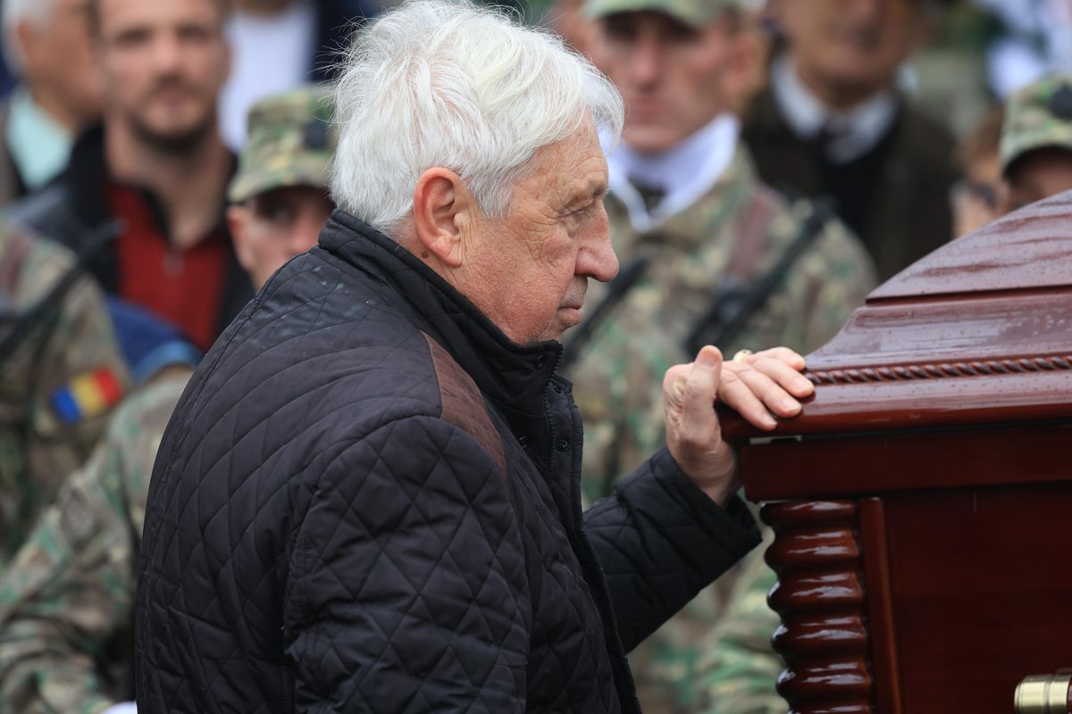 Momente copleșitoare la mormântul lui Emeric Ienei