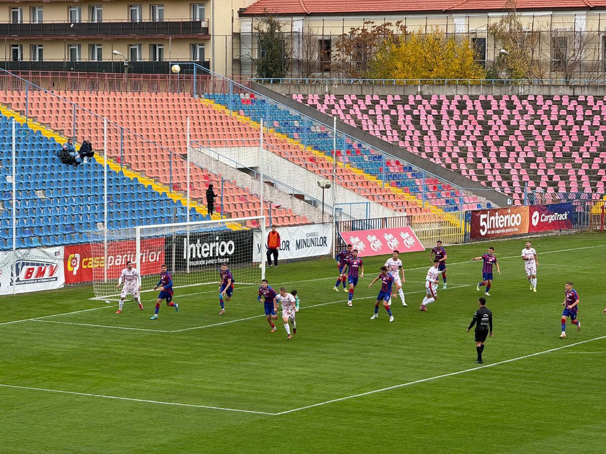 Oradea și-a cinstit legenda » Stadionul a vibrat în memoria lui Emeric Ienei, la meciul Bihorului din Liga 2