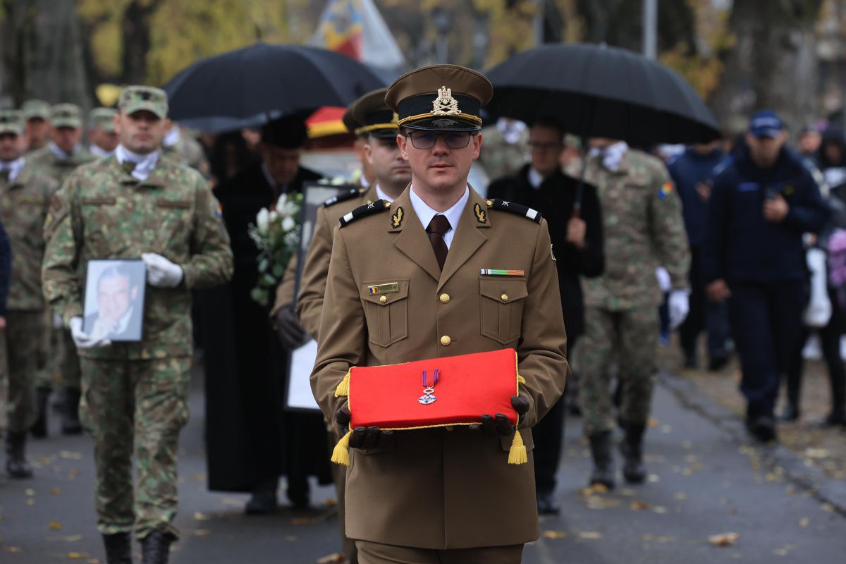 Familia lui Emeric Ienei, la înmormântarea marelui antrenor // foto: Ionuț Iordache (GSP.ro)