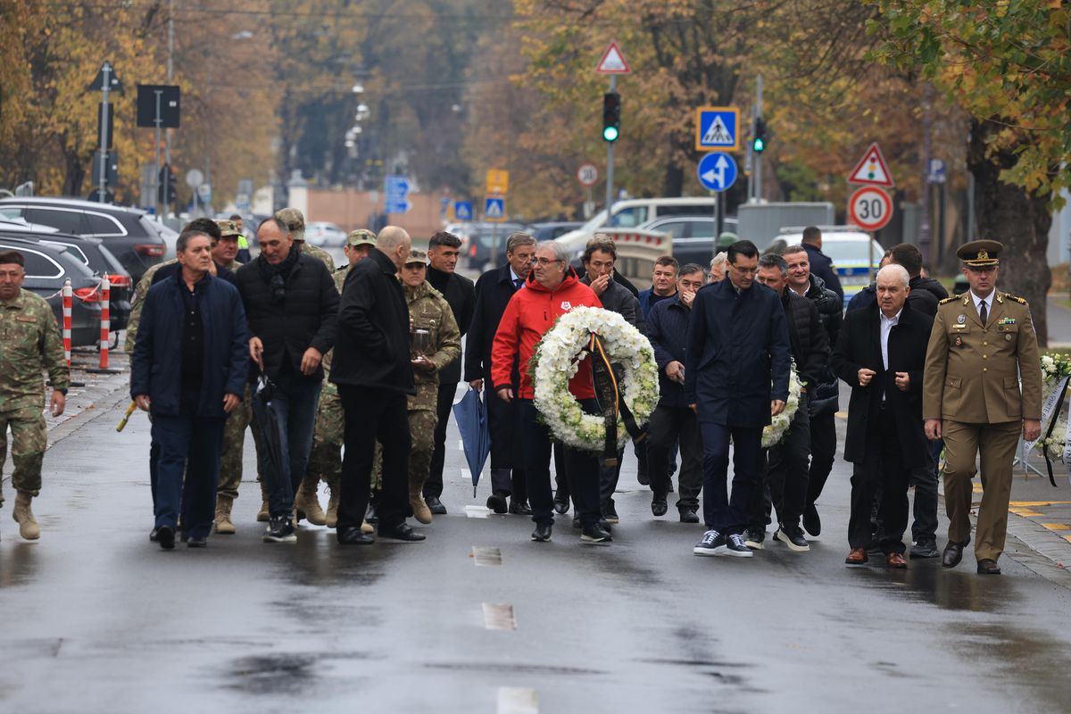 Personalități prezente la înmormântarea lui Emeric Ienei  // FOTO: GSP.ro