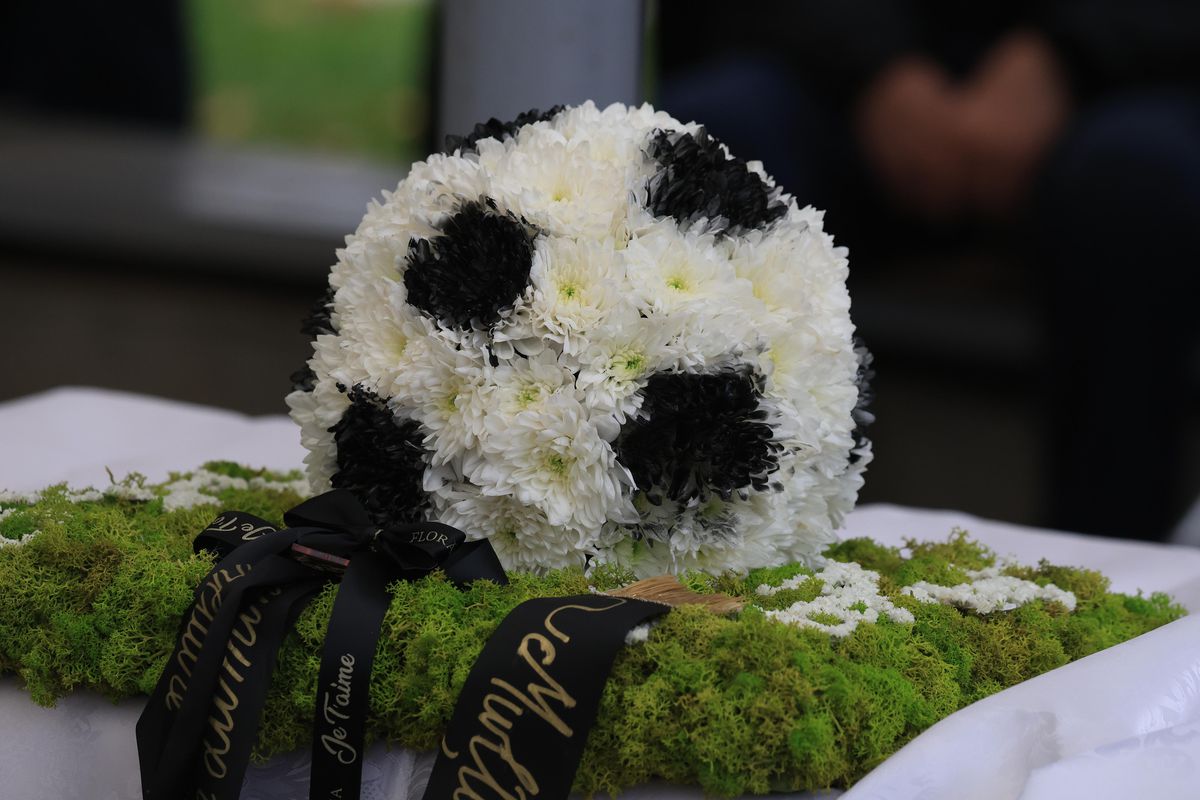 Peluza Sud Steaua a boicotat meciul de astăzi: „Chiar jucați fotbal și în ziua înmormântării?” + Unde s-au dus fanii