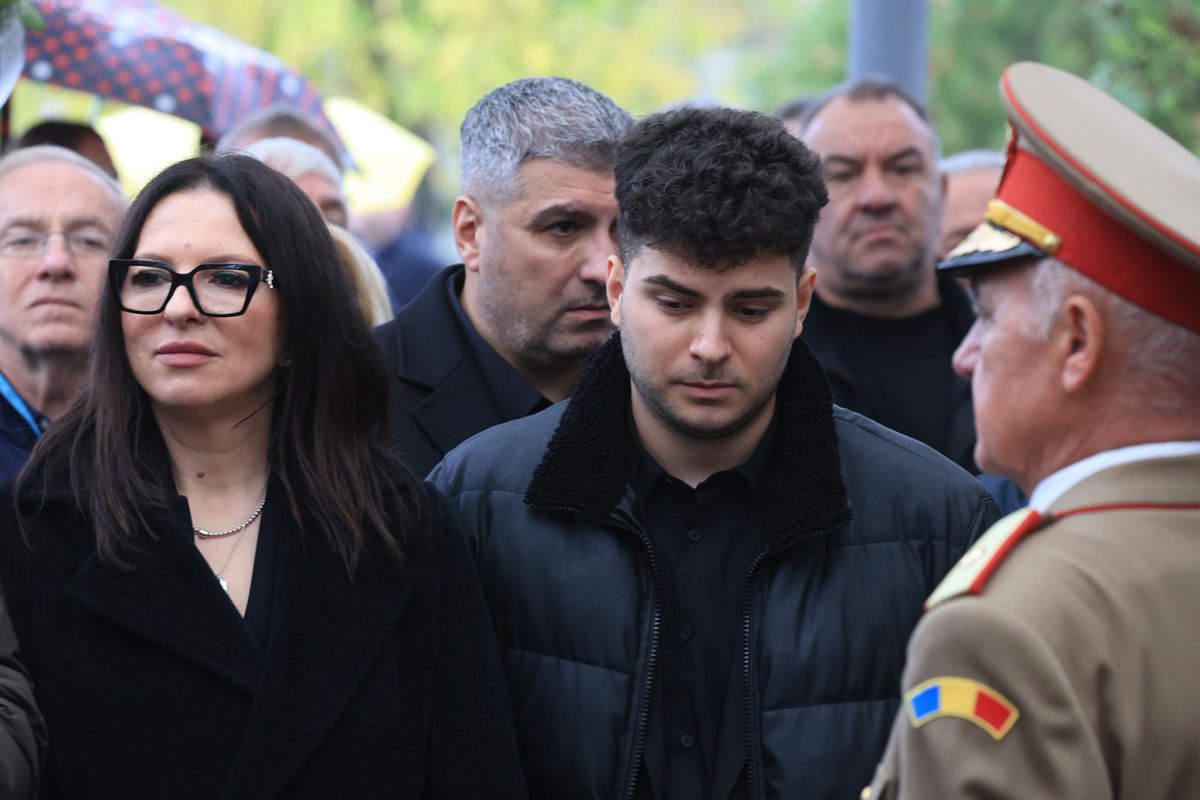 Familia lui Emeric Ienei, la înmormântarea marelui antrenor // foto: Ionuț Iordache (GSP.ro)