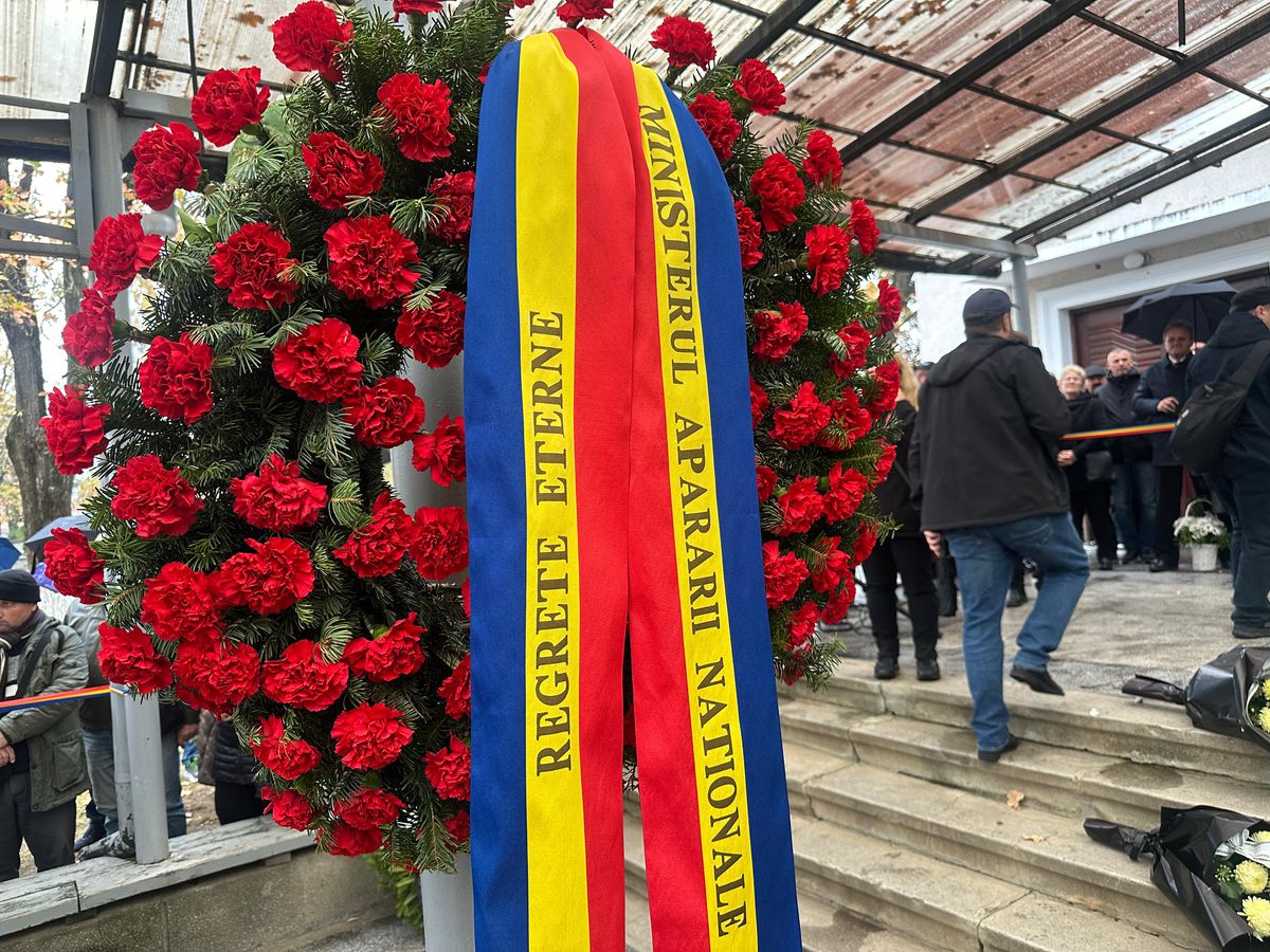 Gino Iorgulescu a trimis cea mai impunătoare coroană de flori la înmormântarea lui Emeric Ienei