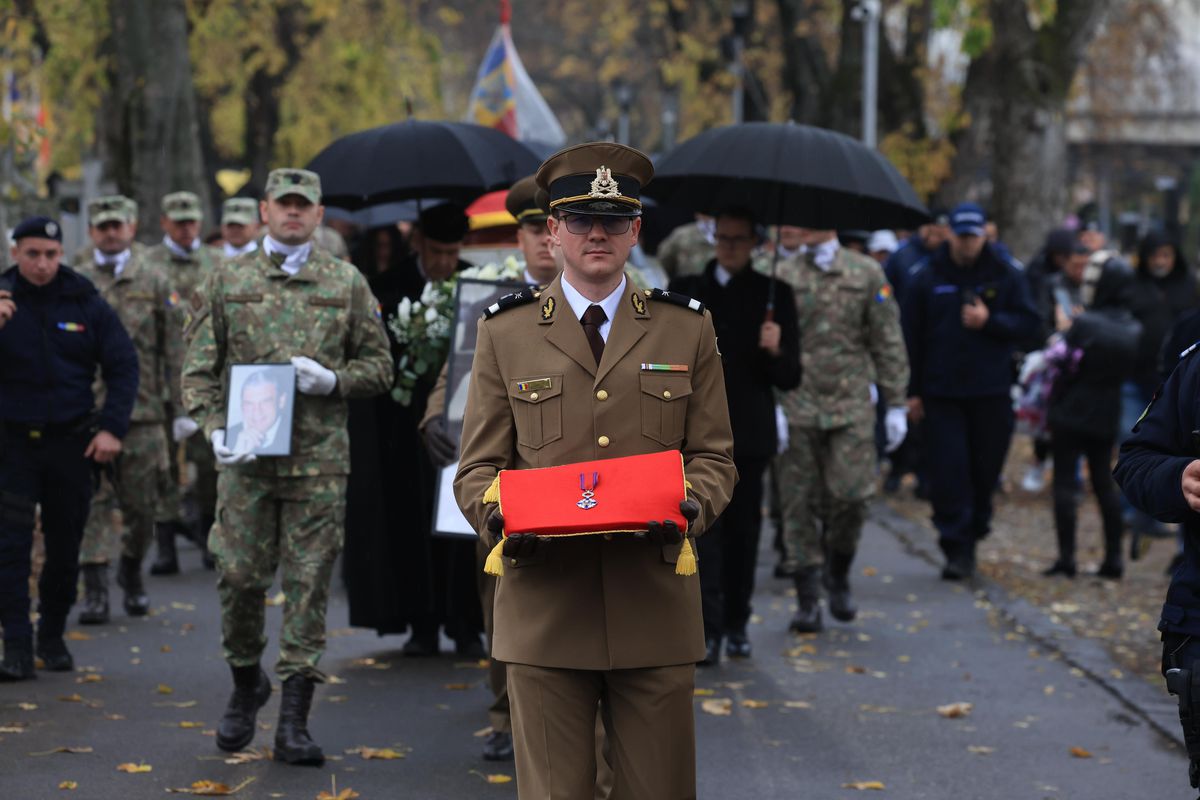 Familia lui Emeric Ienei, la înmormântarea marelui antrenor // foto: Ionuț Iordache (GSP.ro)
