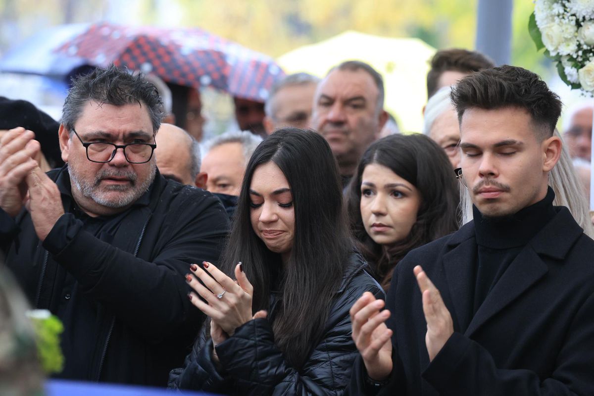 Familia lui Emeric Ienei, la înmormântarea marelui antrenor // foto: Ionuț Iordache (GSP.ro)