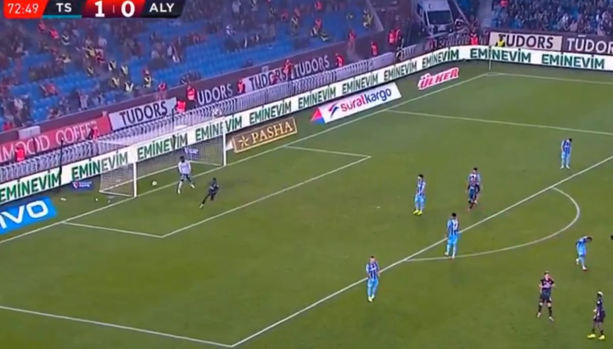 De unde a înscris Ianis Hagi în Trabzonspor - Alanyaspor