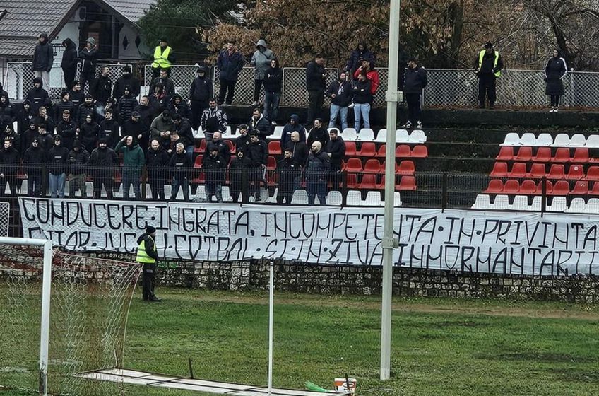 Ultrașii Stelei au ales să boicoteze meciul cu Câmpulung, câștigat cu scorul de 1-0, în runda cu numărul cu numărul 13 din Liga 2.