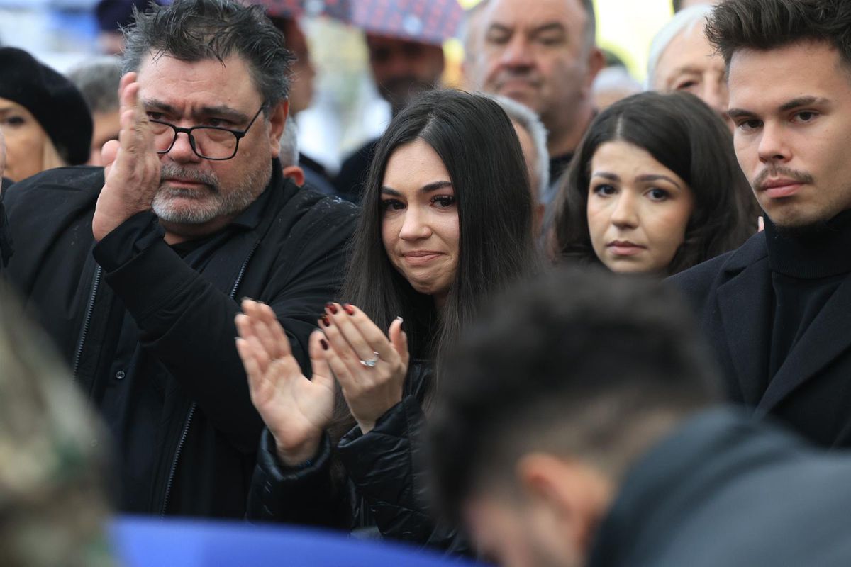 Familia lui Emeric Ienei, la înmormântarea marelui antrenor // foto: Ionuț Iordache (GSP.ro)