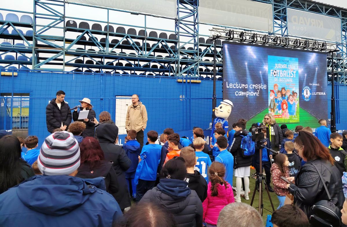 Lansarea cărții „Jurnalul unui fotbalist de buzunar” la Academia Hagi