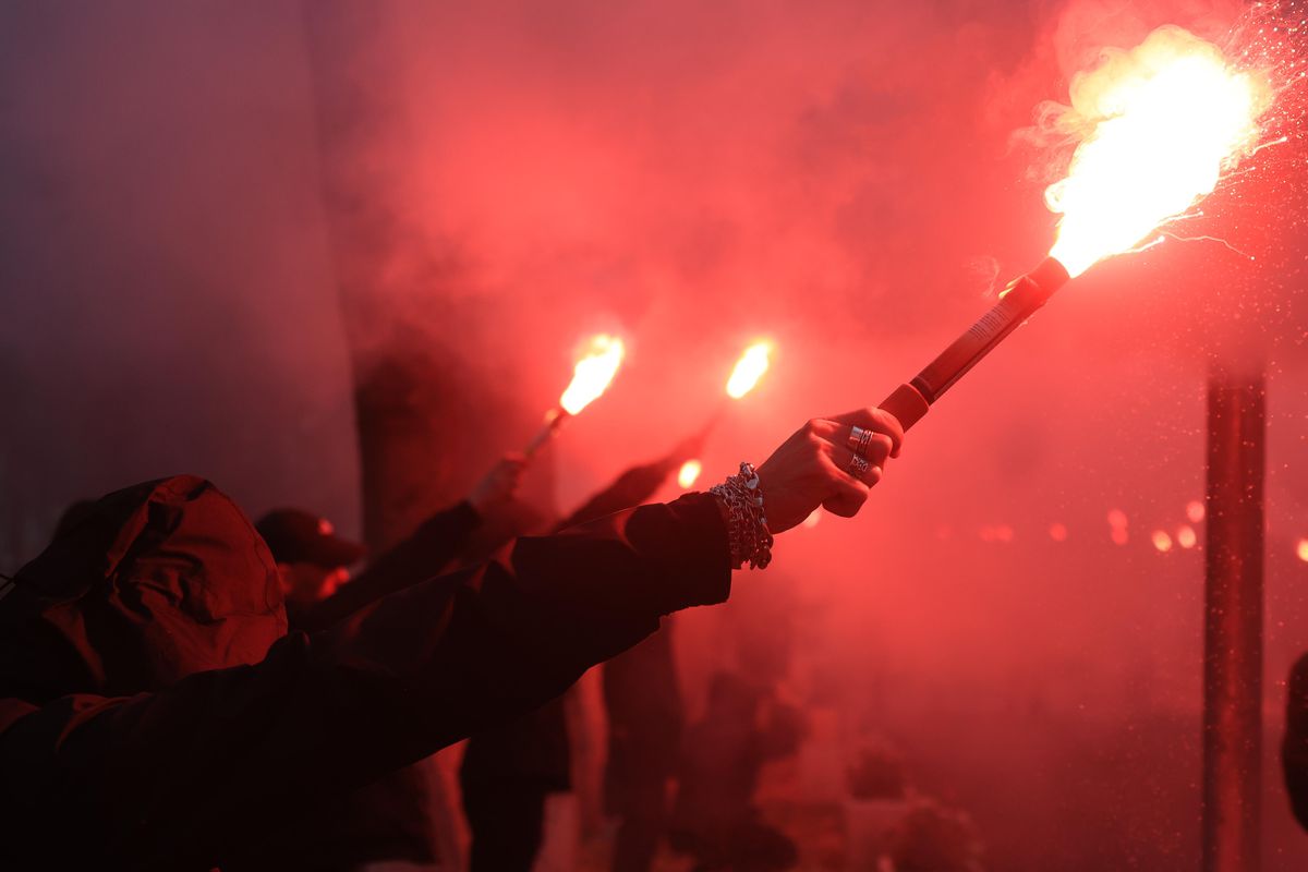 Peluza Sud Steaua a boicotat meciul de astăzi: „Chiar jucați fotbal și în ziua înmormântării?” + Unde s-au dus fanii