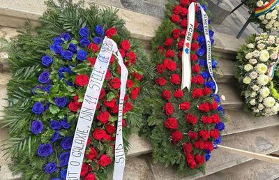 Gino Iorgulescu a trimis cea mai impunătoare coroană de flori la înmormântarea lui Emeric Ienei