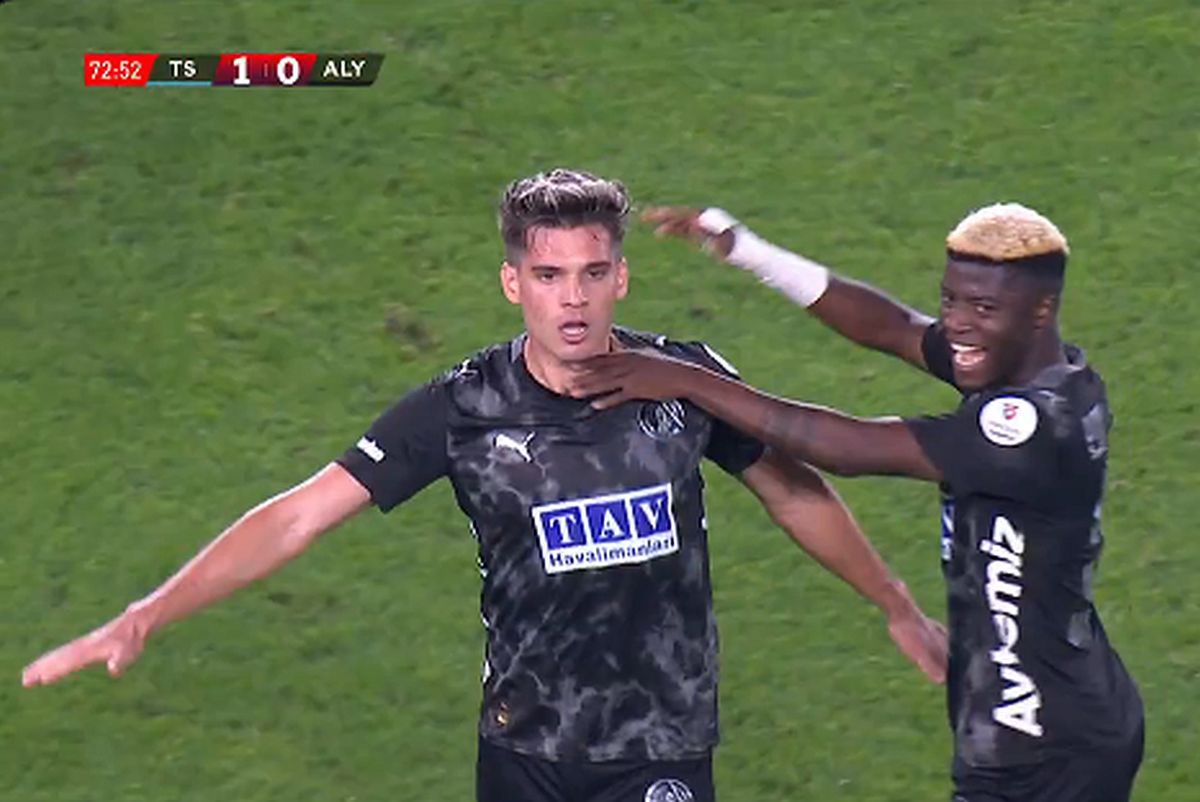 Ianis Hagi, GOL de la 25 de metri! L-a lăsat spectator pe Andre Onana