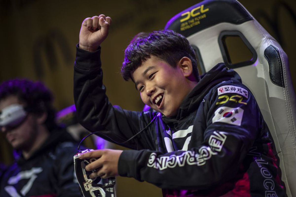 VIDEO + FOTO Campionatul Mondial de Drone din Salina Turda a avut un concurent inedit: un puști de 10 ani din Coreea de Sud i-a impresionat pe toți