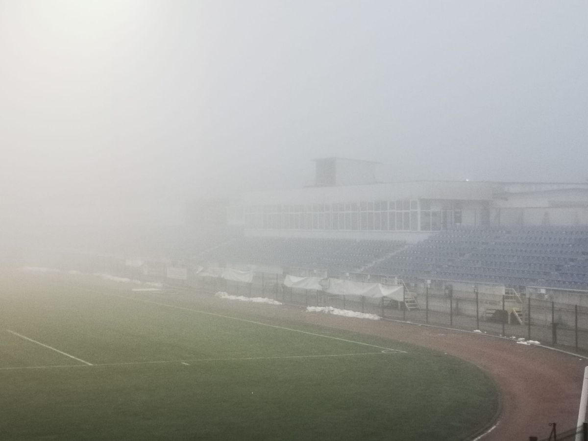 Ceață la FC Botoșani - FCSB / FOTO: Ionuț Tabultoc