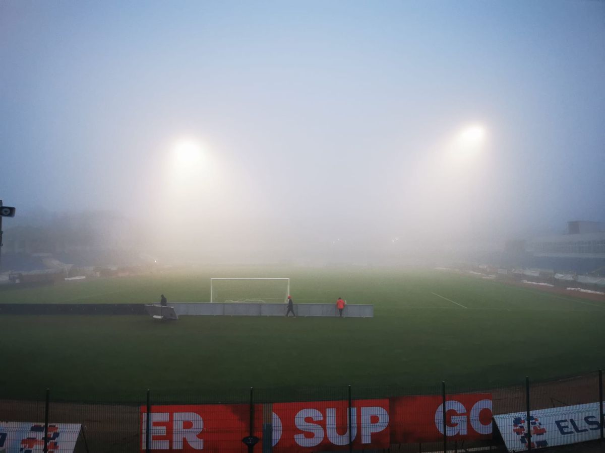 Ceață la FC Botoșani - FCSB / FOTO: Ionuț Tabultoc