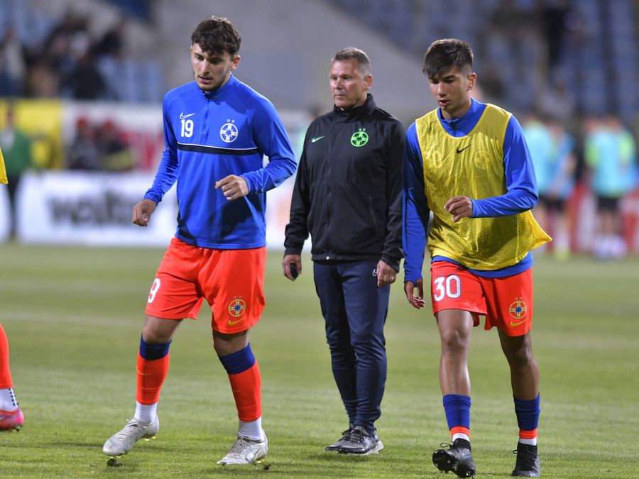 Ianis Stoica (stânga) și Alexandru Musi (dreapta) / FOTO: Imago Mihai Stoica anunță două plecări de la FCSB » Unul merge în Liga 2, altul la U Cluj sau Chindia