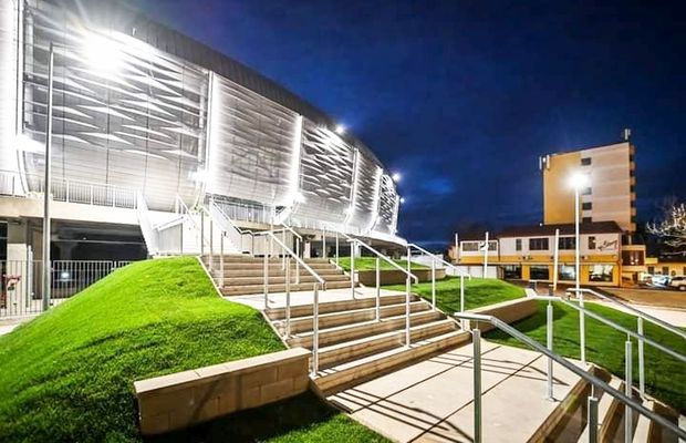Ziua Porților Deschise la noua arenă din Liga 1 » Burleanu și primarul au tăiat panglica. Primul meci e deja sold-out!