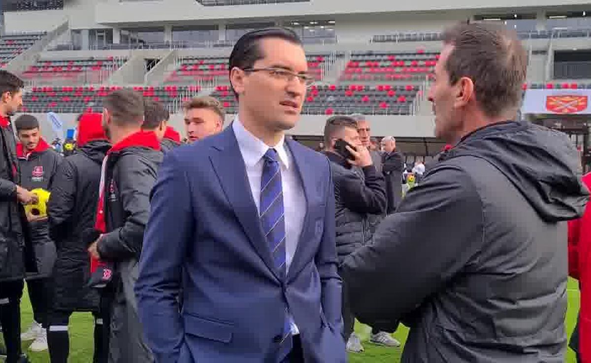 Ziua Porților Deschise la noua arenă din Liga 1 » Burleanu și primarul au tăiat panglica. Primul meci e deja sold-out!