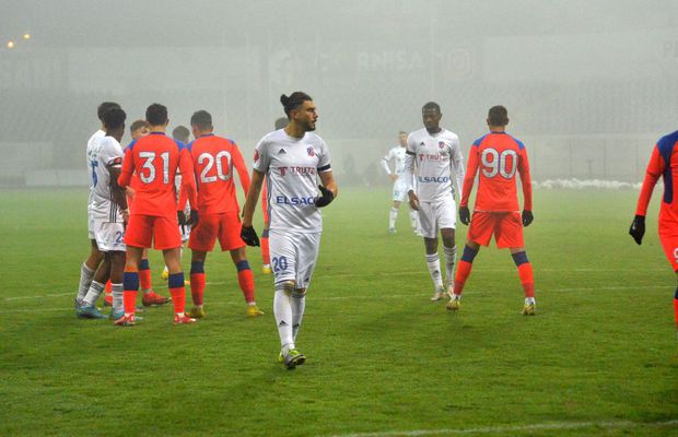 Criză profundă, antrenorul „aruncă prosopul”: „Rupți de realitate, am căzut în infern!”