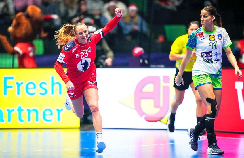 Norvegianca Camilla Herrem, sărbătorind un gol marcat la Campionatul Mondial de handbal feminin / FOTO: Imago