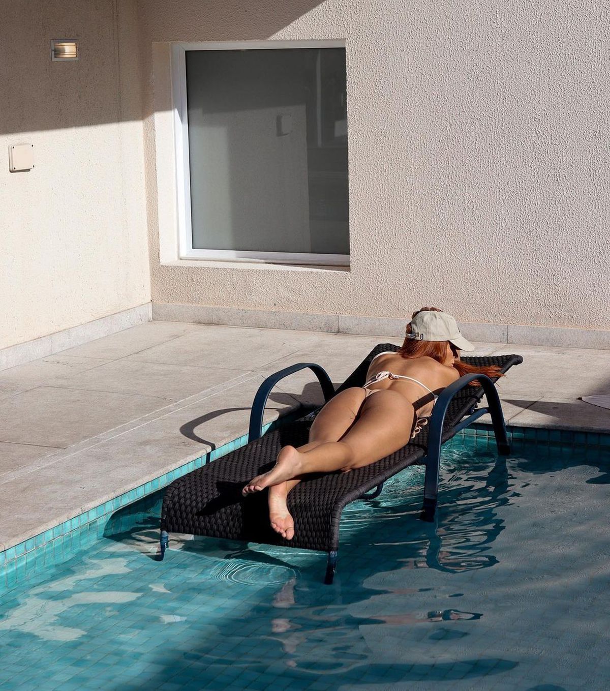 Fosta iubită a lui Neymar a dezvăluit mesajele primite de la Messi pe Instagram. A trădat-o Leo pe soția sa?