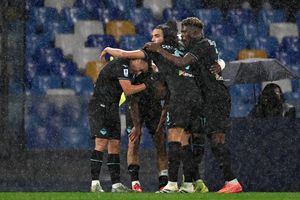 Napoli a fost învinsă din nou de Lazio și pierde prima poziție în Serie A