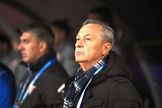 Mircea Rednic are ocaziia mâine să facă ultimele retușuri înante de reluarea sezonului