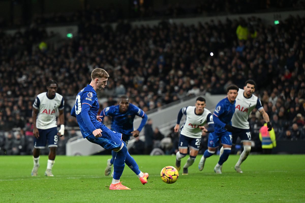 Și-a aruncat ghetele la gunoi imediat după Tottenham - Chelsea. Mesajul fundașului: „Scuze!”