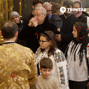 Gigi Becali la Sfânta Liturghie. FOTO: Captură Trinitas TV