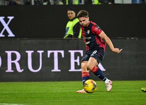 Cagliari a pierdut la limită în deplasare cu Fiorentina » Ce notă a primit Răzvan Marin