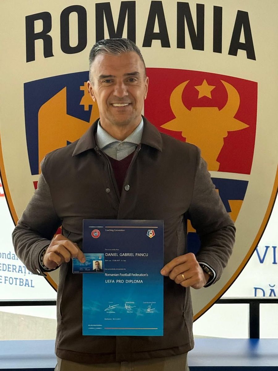 Daniel Pancu a obținut licența PRO / Foto: Instagram Daniel Pancu Daniel Pancu a obținut licența PRO și devine oficial antrenorul principal al lui CFR Cluj