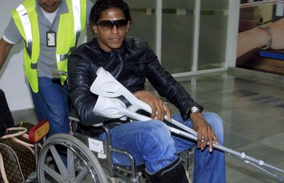 VIDEO Episodul HALUCINANT cu Carlo Costly, povestit în detaliu la GSP Live: „Interlopul l-a scos în chiloți, în stradă, și i-a pus pistolul la tâmplă”