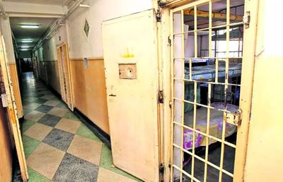 EXCLUSIV Impresarul lui Piovaccari despre INFERNUL trăit la Jilava: „Inclusiv copiii își injectau” + Cum se comporta Adrian Năstase în spatele gratiilor: „Era privilegiat, normal”