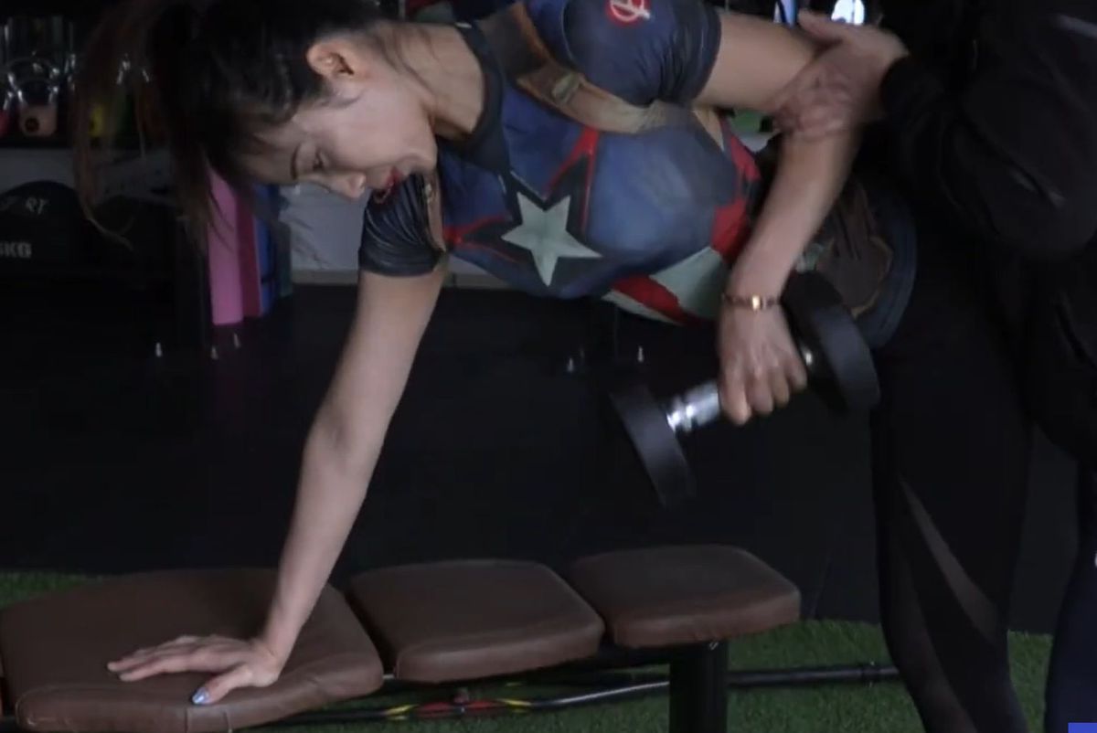 VIDEO&FOTO Cine e Gui Yuna, culturista cu un singur picior care a cucerit inimile chinezilor: „M-au numit pisică cu trei picioare”