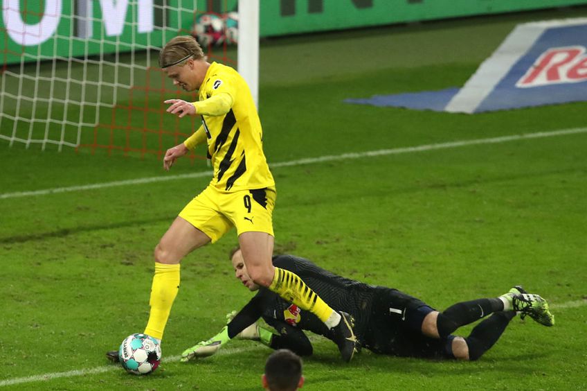 Borussia Dortmund s-a impus în deplasarea de la Leipzig, scor 3-1. Bayern profită de acest rezultat și rămâne pe primul loc în Bundesliga.