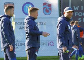 Pintilii e șeful, Filip și Stoica „secunzi” » Cum arată antrenamentele FCSB din Turcia + Echipa roș-albastră stă în hotel cu formația care i-a ofertat un titular