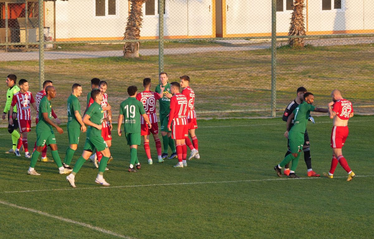 Nervi, sânge și îmbrânceli la Sepsi - Radomiak Radom » Imagini EXCLUSIVE de la cel mai dur amical din Antalya