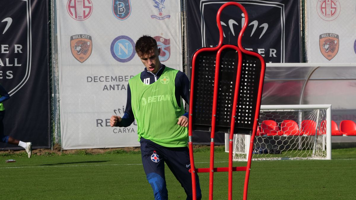 Pintilii e șeful, Filip și Stoica „secunzi” » Cum arată antrenamentele FCSB din Turcia + Echipa roș-albastră stă în hotel cu formația care i-a ofertat un titular