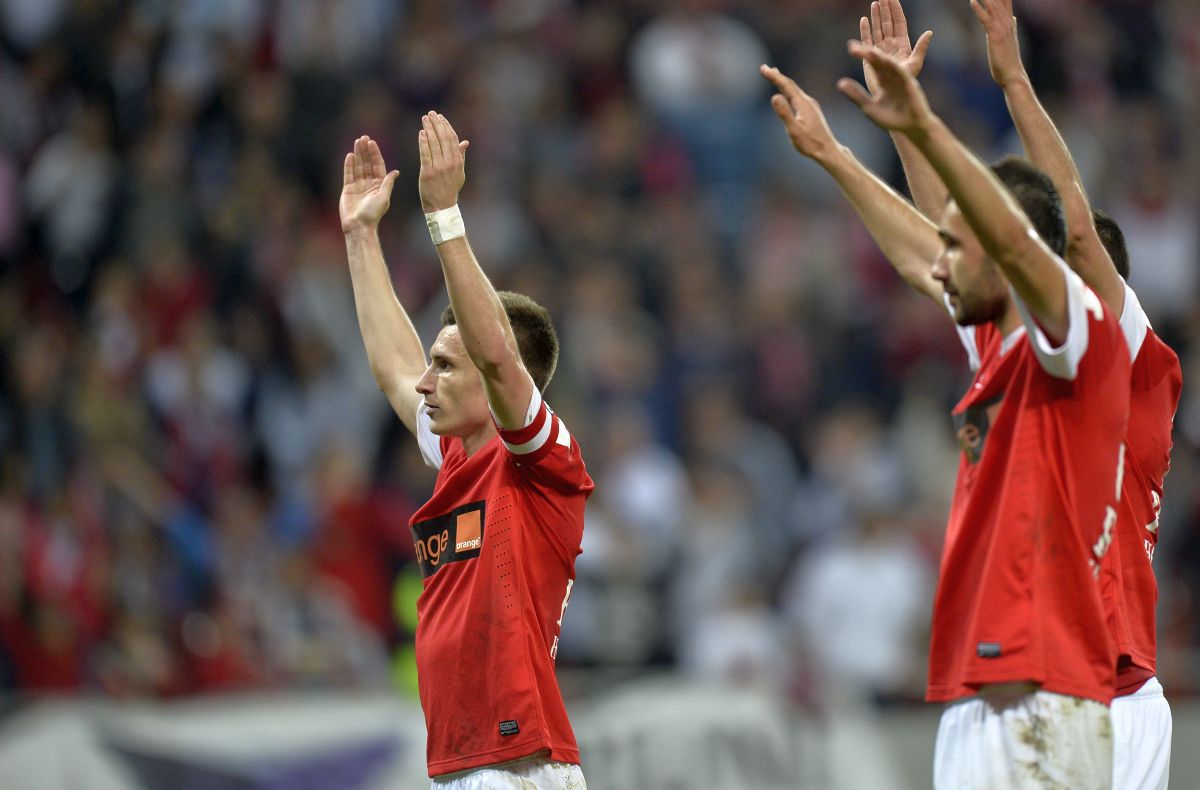 Un fost fotbalist din Liga 1 dezvăluie cea mai mare primă promisă în carieră, pe care însă nu a încasat-o niciodată: „La 20 minute după meci, deja aveam banii cheltuiți”