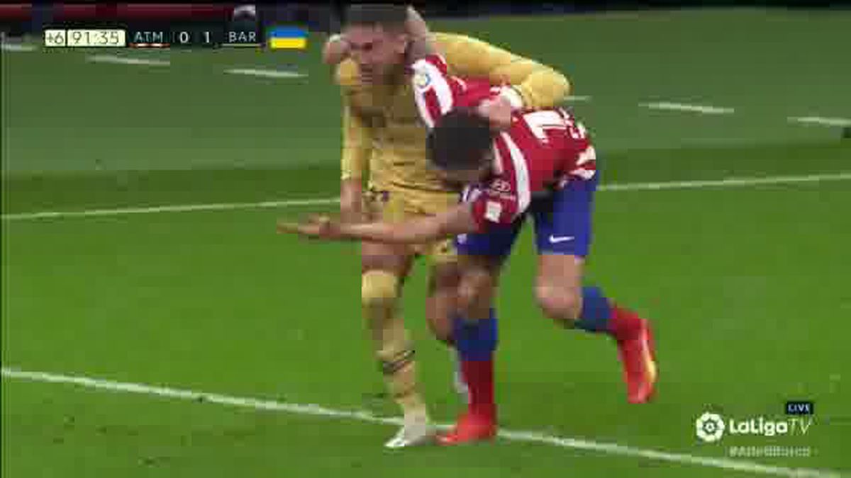 Imagini incredibile în Atletico Madrid - Barcelona » Ferran Torres și Stefan Savic s-au încăierat pe teren