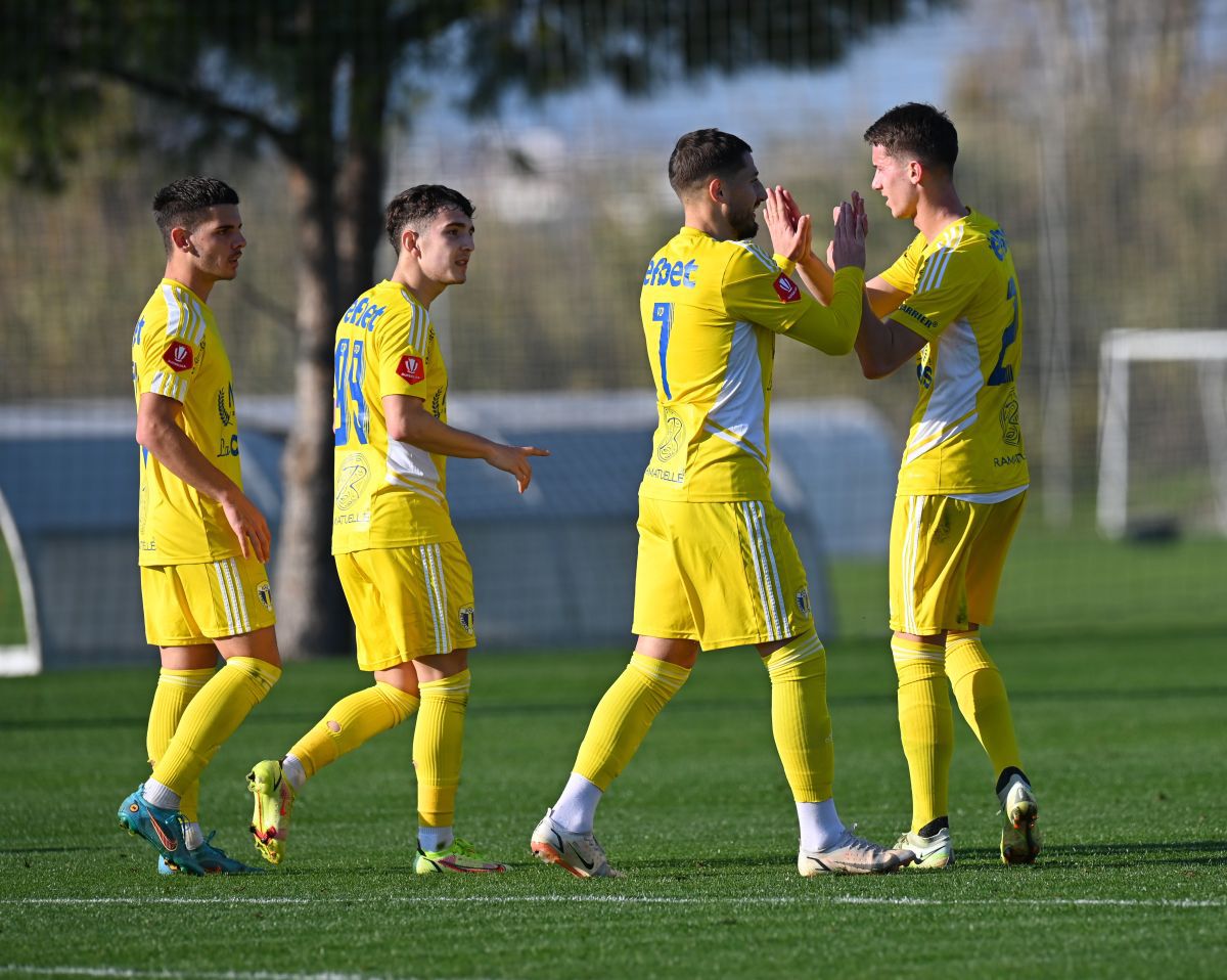 Mutarea iernii, pregătită în Antalya: „Suntem într-o situație nasoală, toată lumea e de vânzare!”