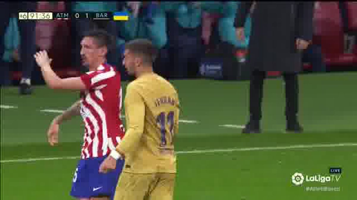 Imagini incredibile în Atletico Madrid - Barcelona » Ferran Torres și Stefan Savic s-au încăierat pe teren