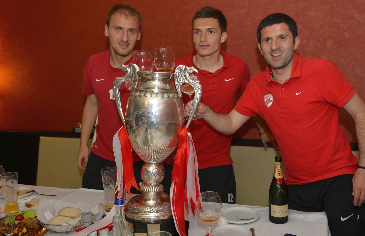 Un fost fotbalist din Liga 1 dezvăluie cea mai mare primă promisă în carieră, pe care însă nu a încasat-o niciodată: „La 20 minute după meci, deja aveam banii cheltuiți”